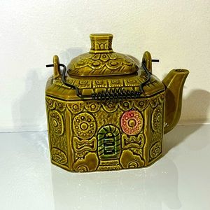 Vintage Japanese Teapot with metal Handle.